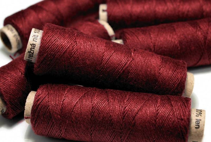 Linen yarn aubergine, 50 m