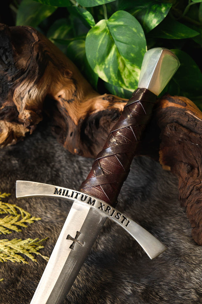 Templar dagger, semi-sharp