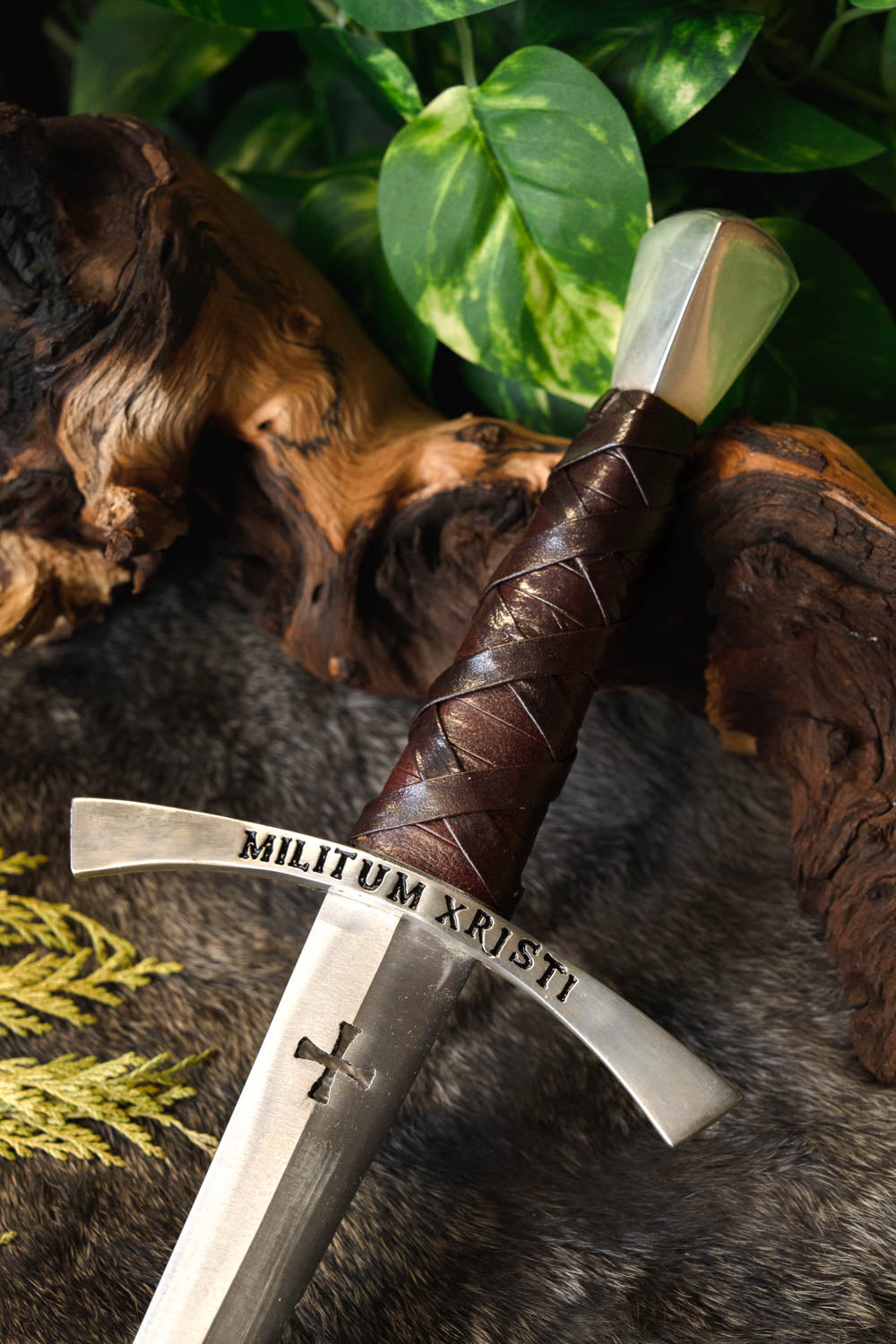 Templar dagger, semi-sharp