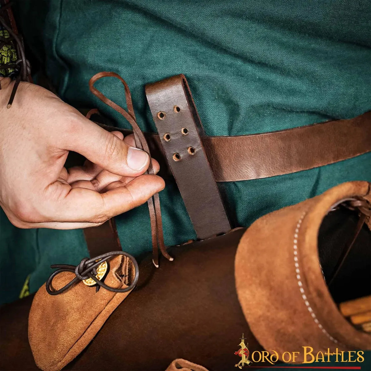 Quiver with pouches