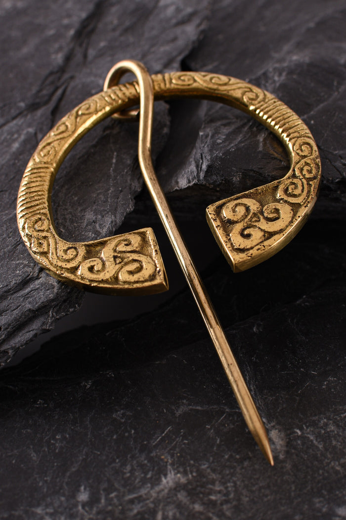 Irish fibula, brass