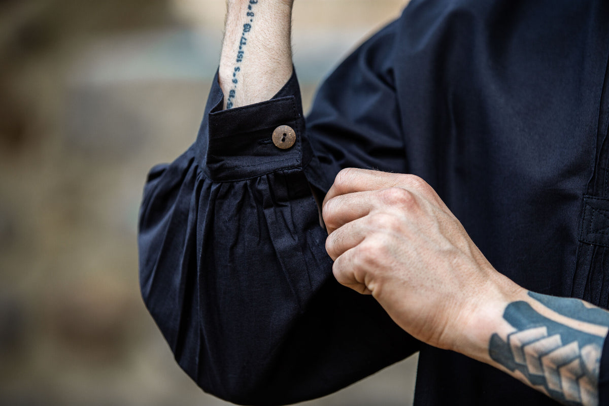 Button shirt, black