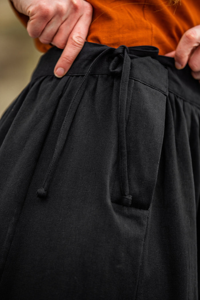 Medieval skirt Konstanze, black