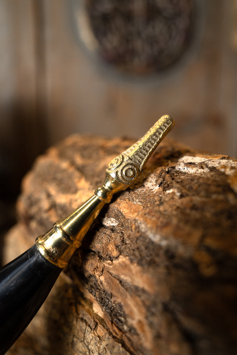 Trinkhorn Odin mit Lederhalter, 300–500 ml