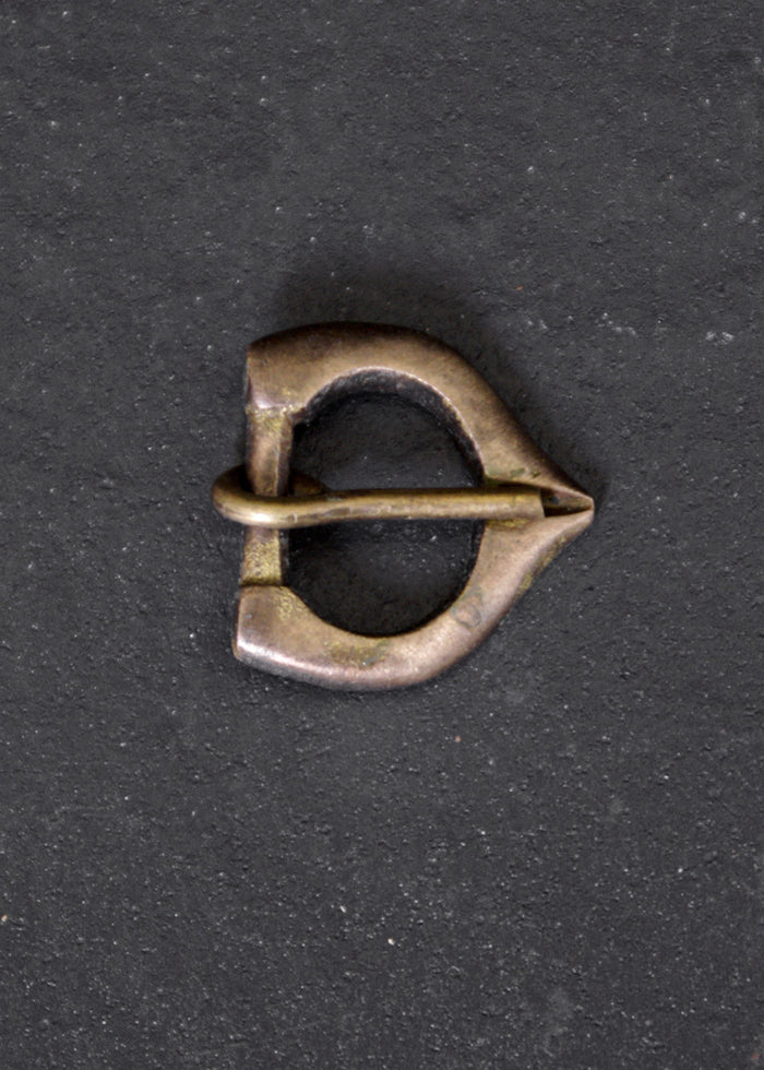 Single buckle
