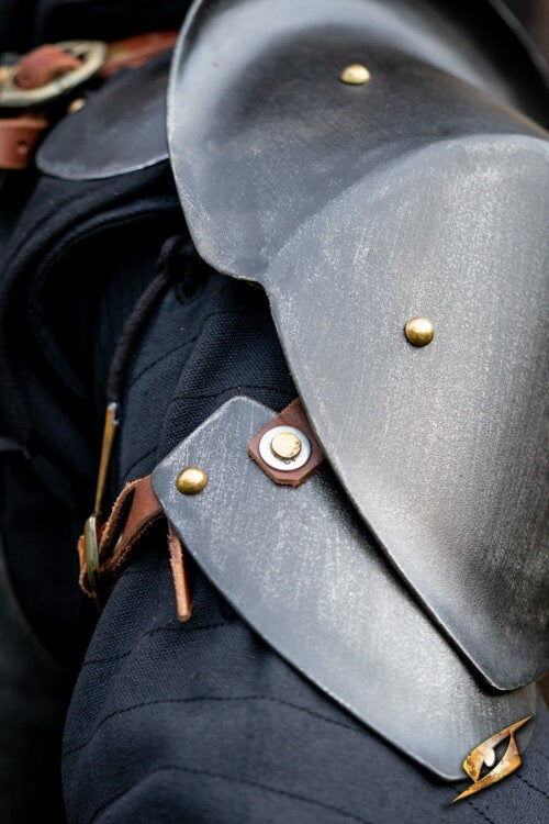 Renegade vrouwenpantser, pauldrons, 1 mm