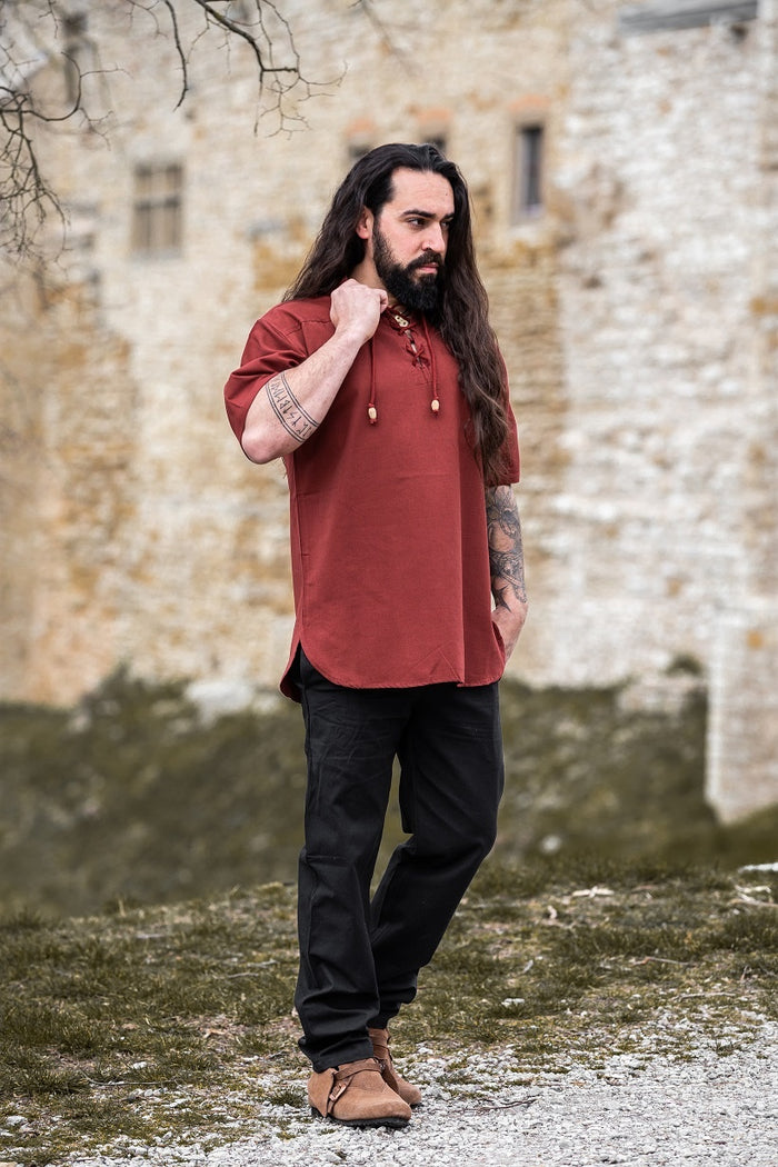 Medieval shirt with short sleeves, red