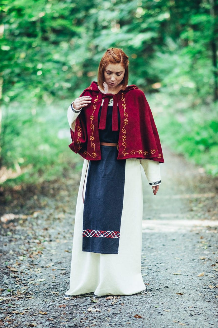 Chaperon Runa, red, wool blend