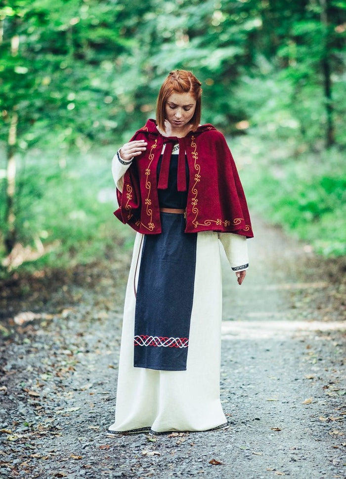 Chaperon Runa, red, wool blend