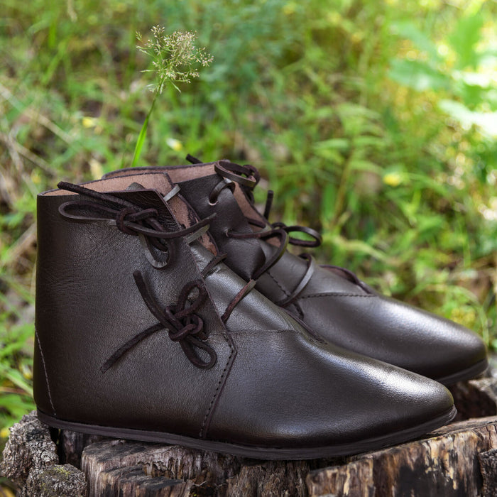 Ankle boots, 15th century, brown