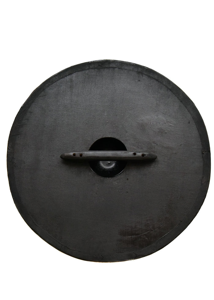 Round shield with Celtic cross