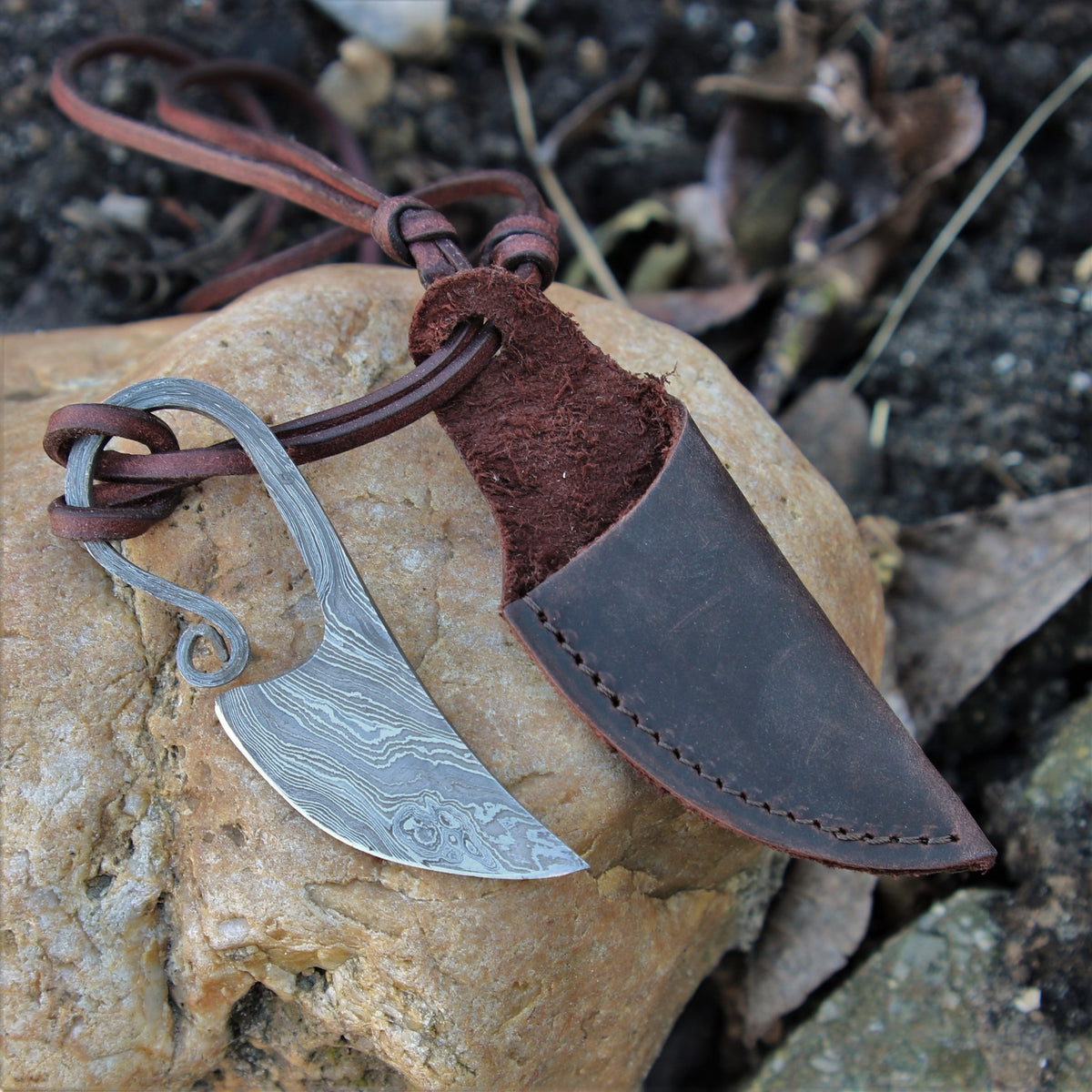 Germanic neck knife damast steel, sharp