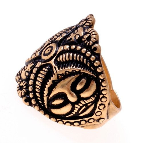 Celtic La Tène ring, bronze