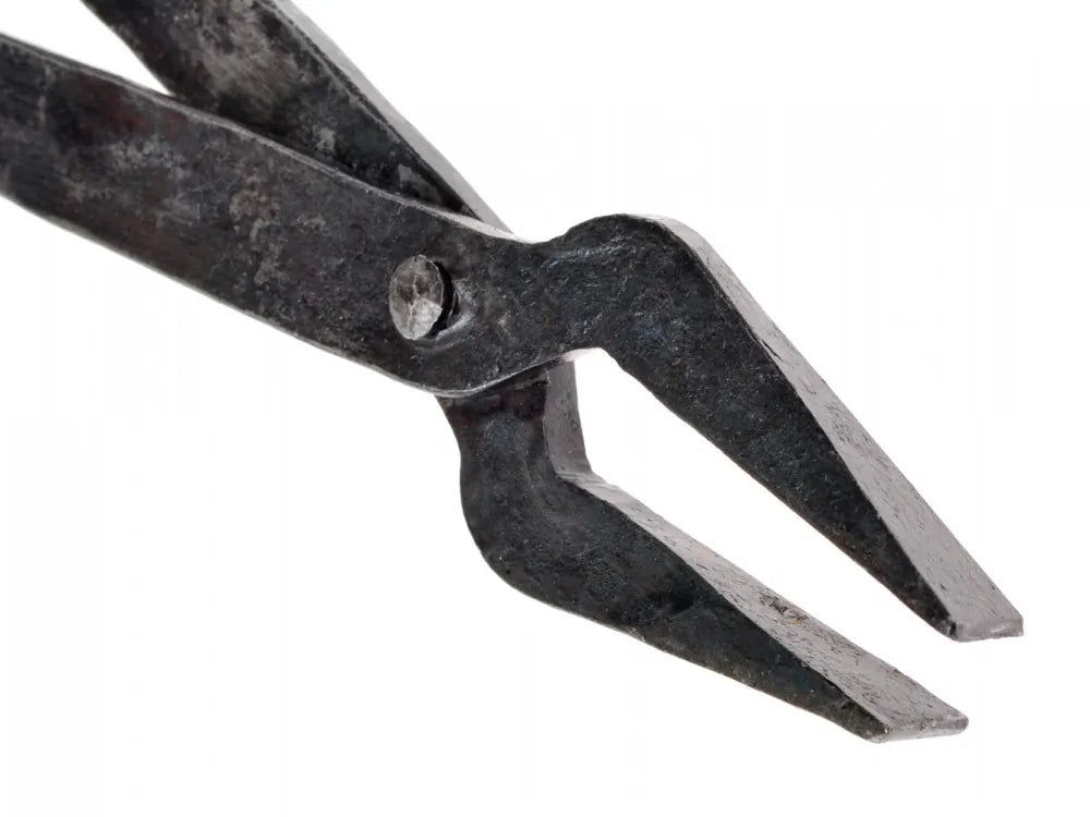 Medieval tongs