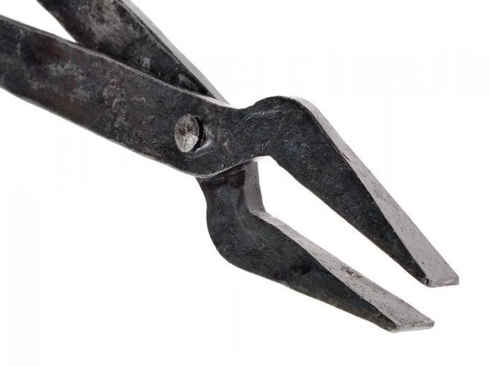 Medieval tongs