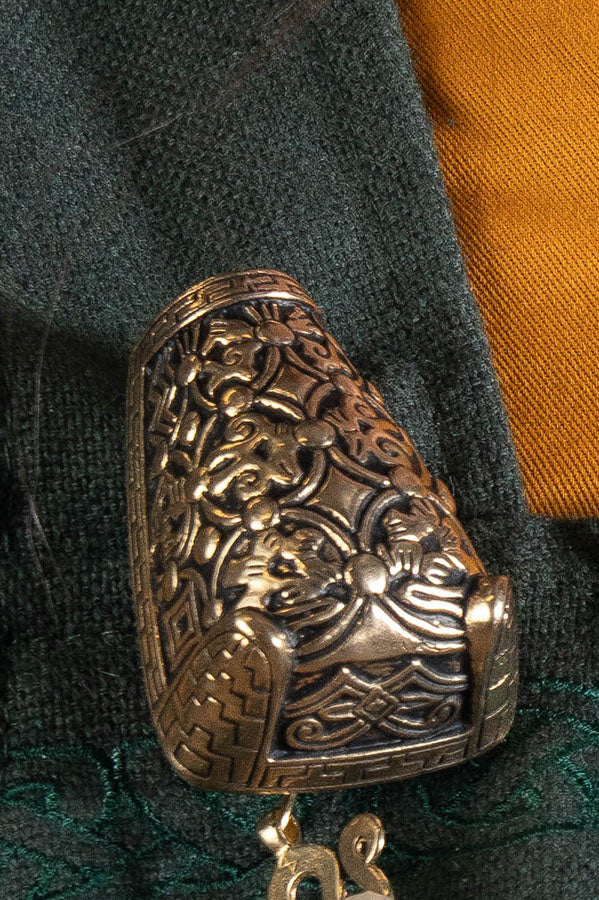 Animal head tortoise brooch Gotland, bronze, price per piece