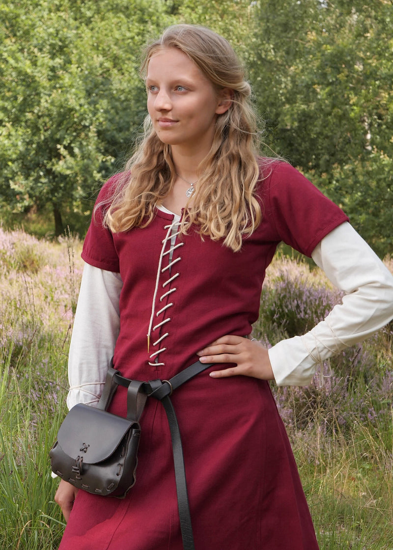 Cotehardie Odilia, bordeauxrood