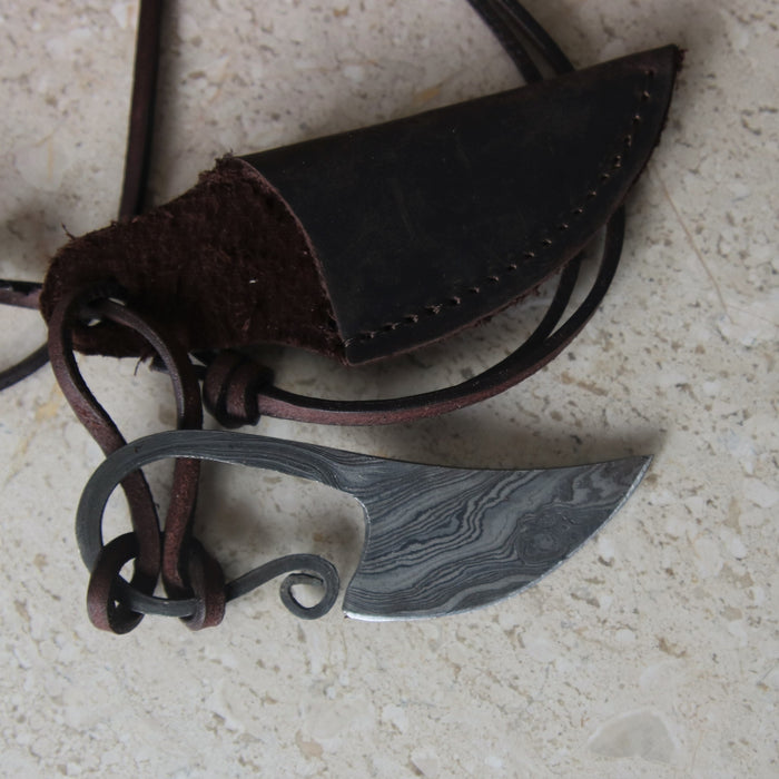 Germanic neck knife damast steel, sharp