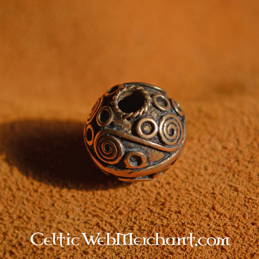 Celtic beardbead with spirals, bronze