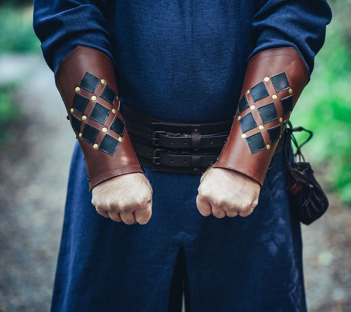 Pius leather bracers, underarm guards, brown