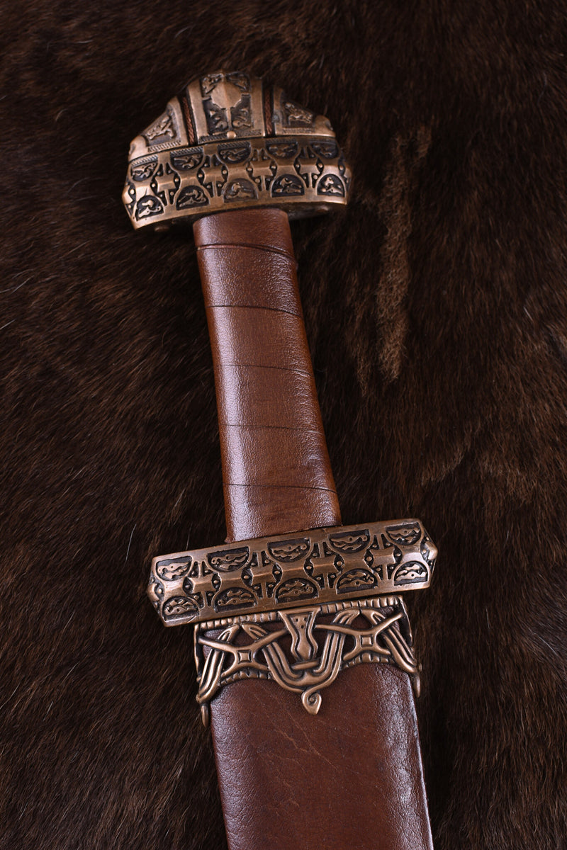 Spada vichinga dell’isola di Eigg, impugnatura in cuoio, temprata, semi-affilata