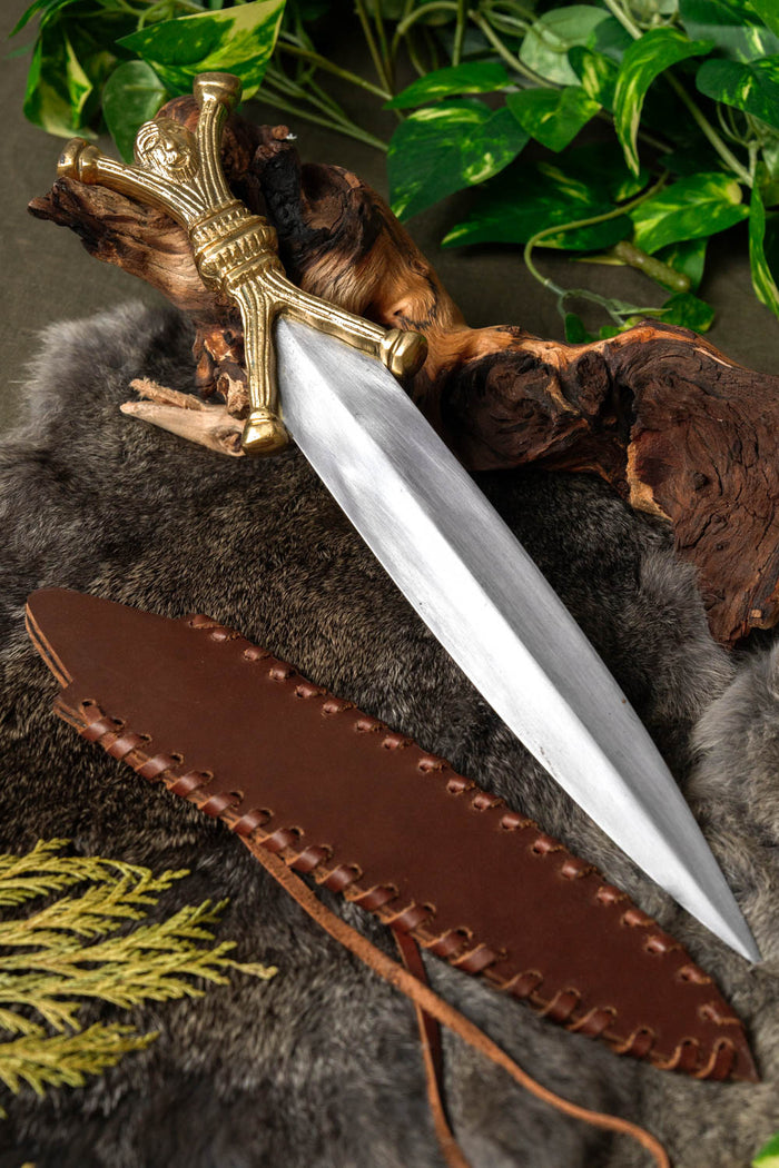 Celtic anthropomorphic dagger, semi-sharp