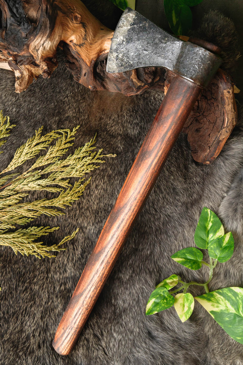 Viking throwing axe, semi-sharp