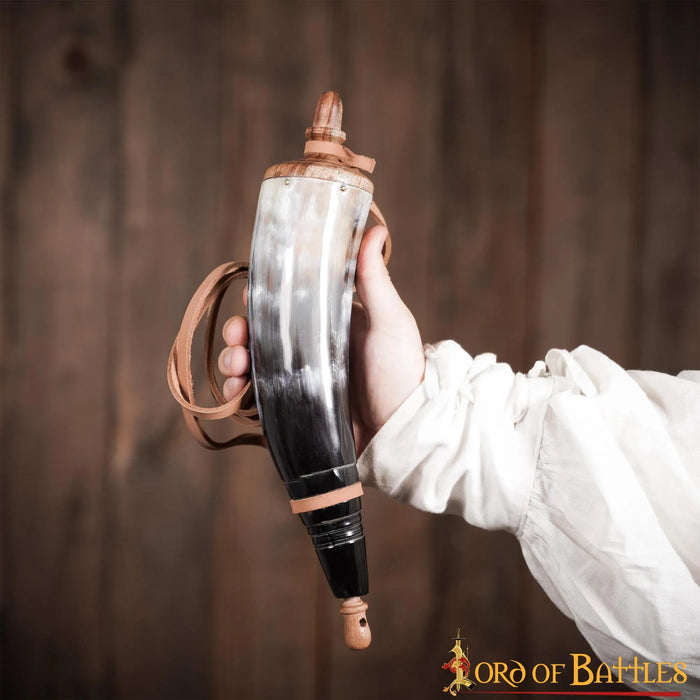 17th century powder horn