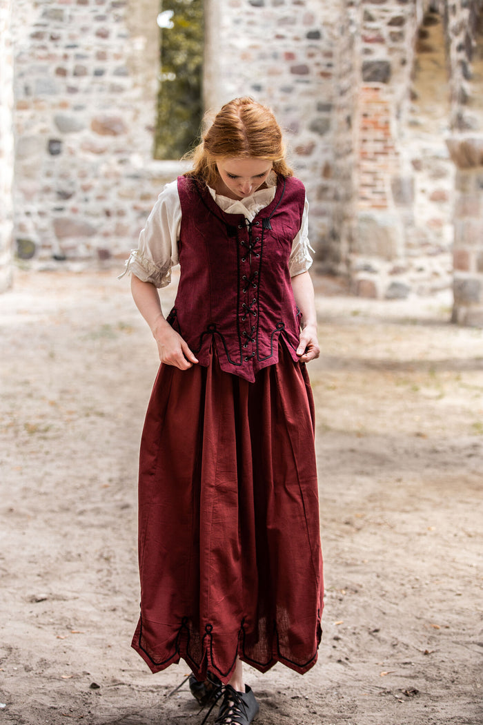 16th century doublet Christine red