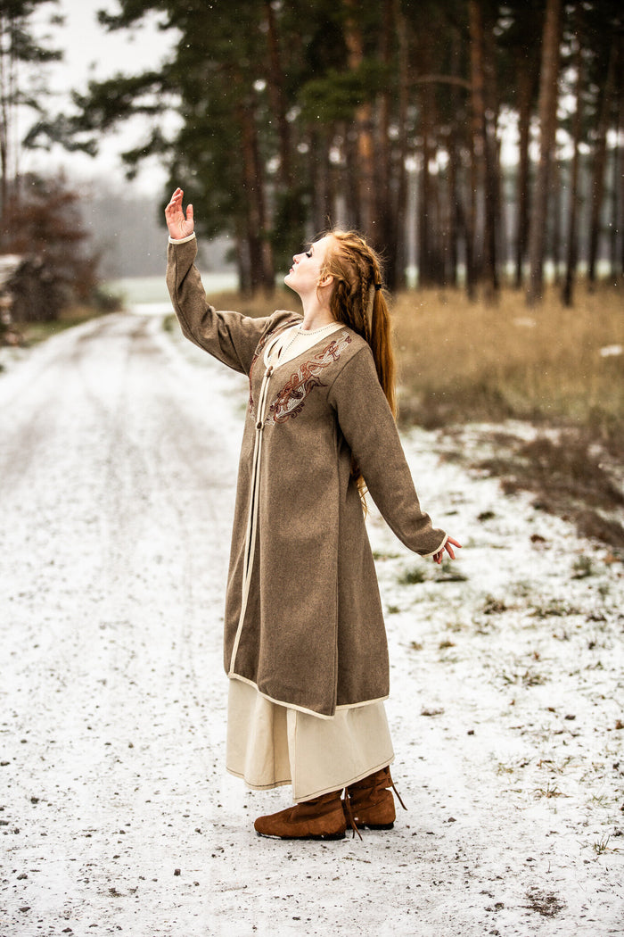 Viking kaftan Skadi, sand, wool blend