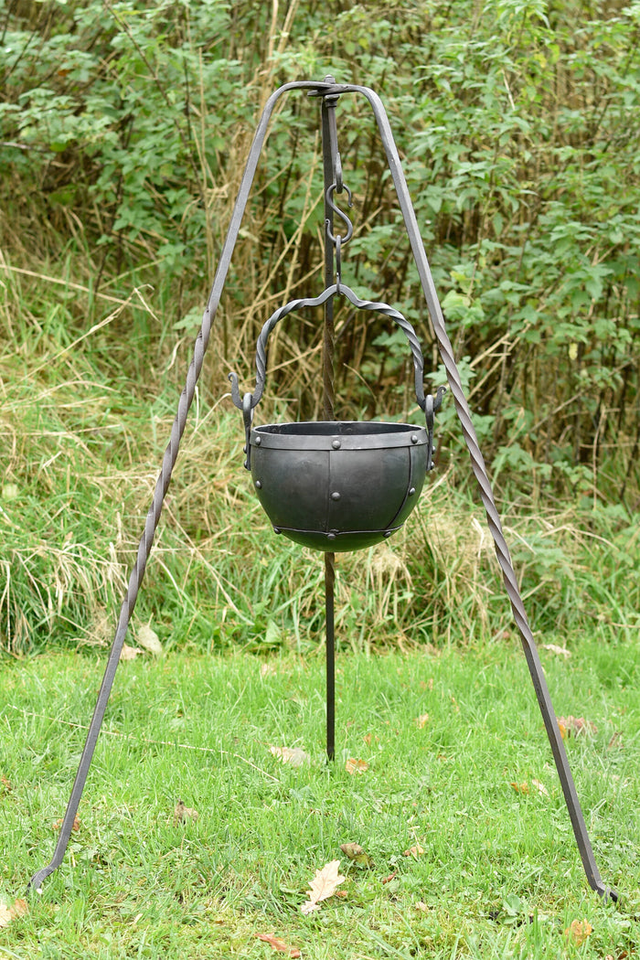 Early-medieval cauldron 2.5 litre