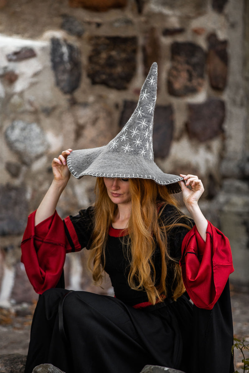 Heksenhoed met sterren, grijs, wolvilt