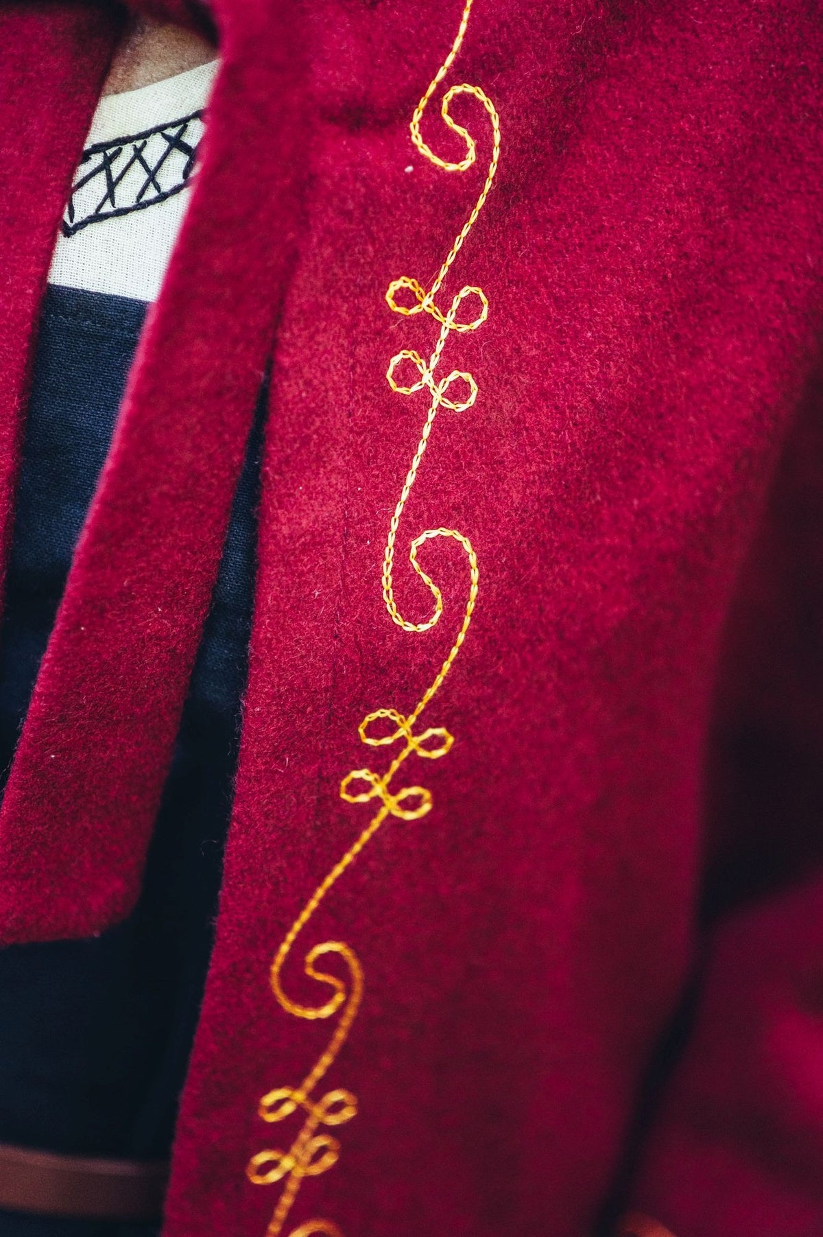 Chaperon Runa, red, wool blend