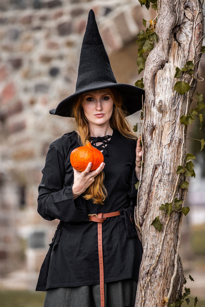 Witches hat, black, wool felt