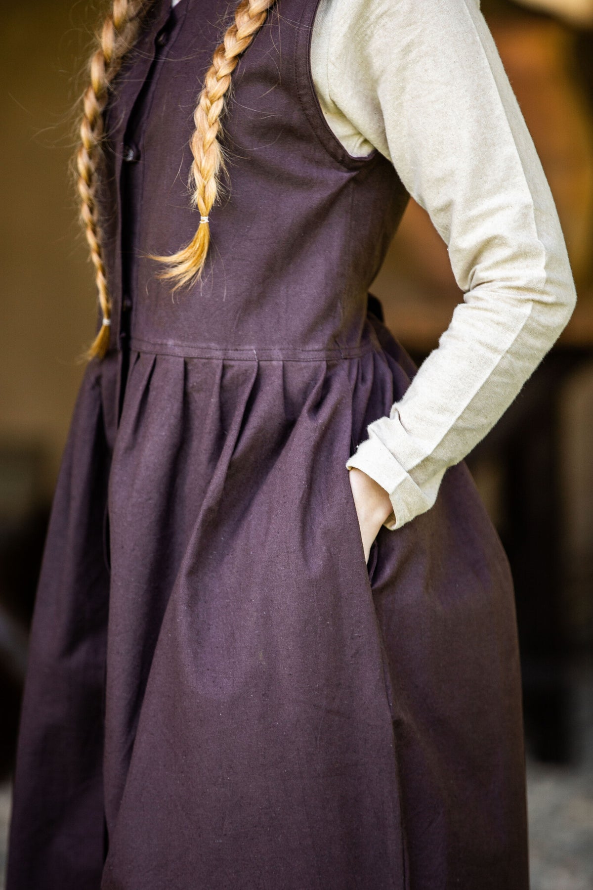 Kirtle Alice, brown