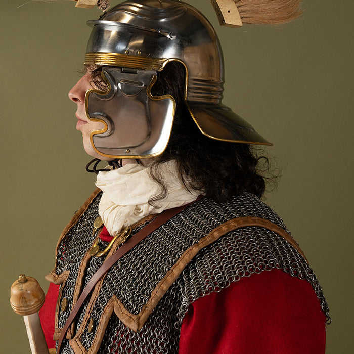 Crest Holder