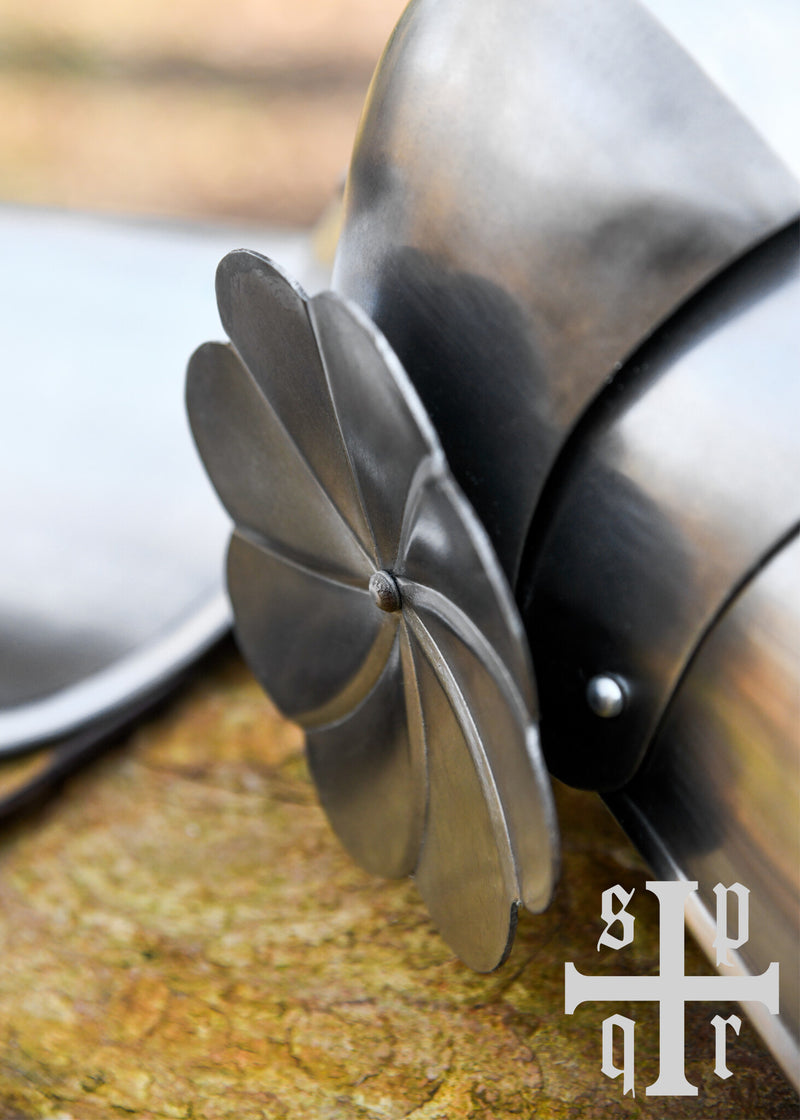 Armadura de muslo de finales del siglo XV, cuisses, 1.6 mm