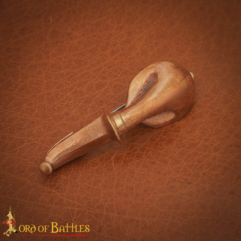 Fibula trąbkowa (fibula łukowa) I–IV wiek, brąz