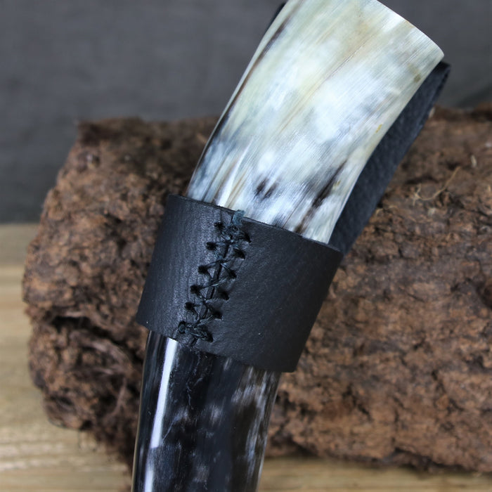 Drinking horn belt holder Louis black
