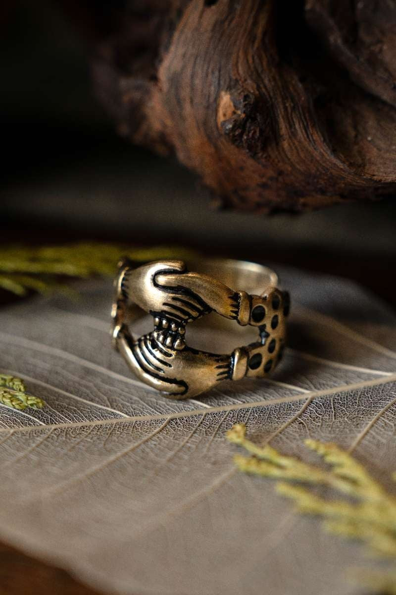 Medieval engagement ring, bronze