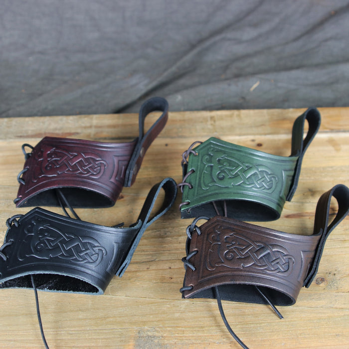 Drinking horn belt holder Castagir green