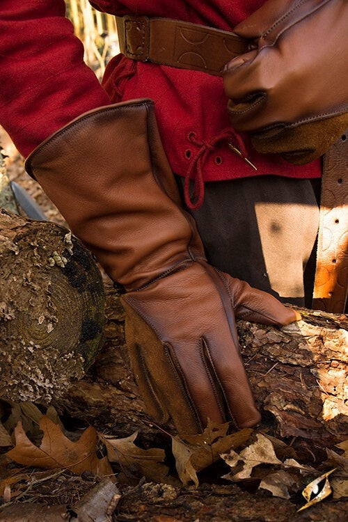 Leather medieval gloves, brown