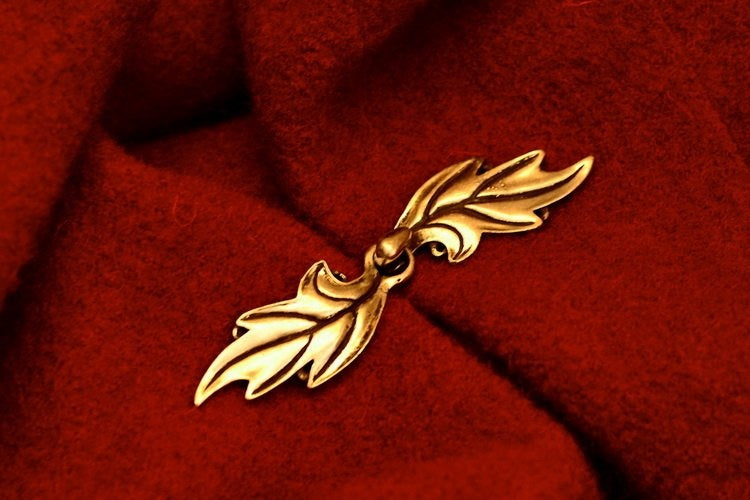 Elven cloak clasp, silvered bronze