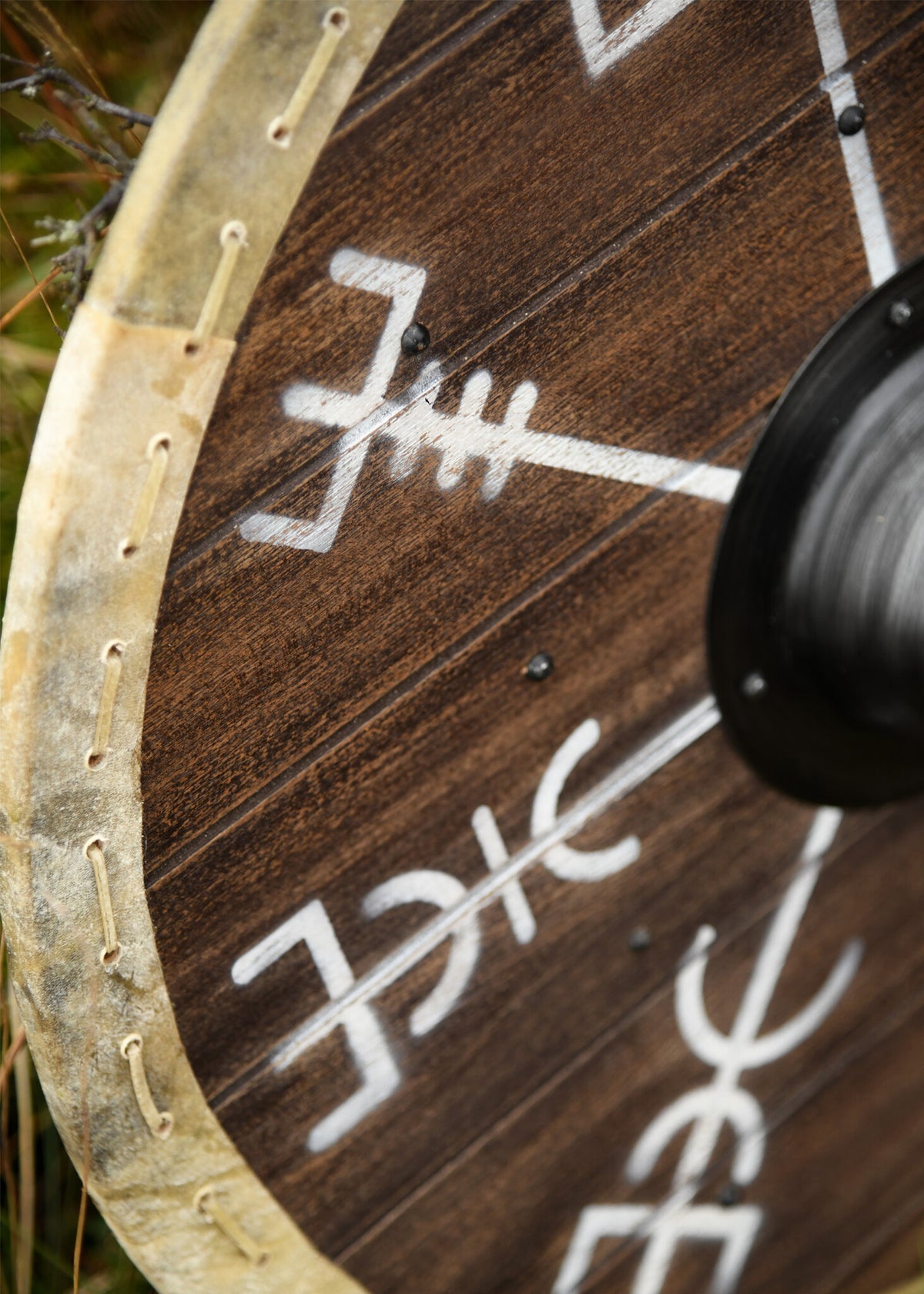 Viking shield Vegvisir with rawhide