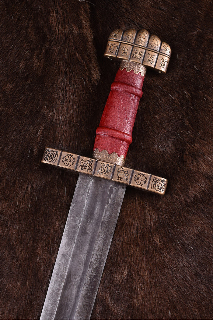 9th century Viking sword Haithabu, damast steel, semi-sharp
