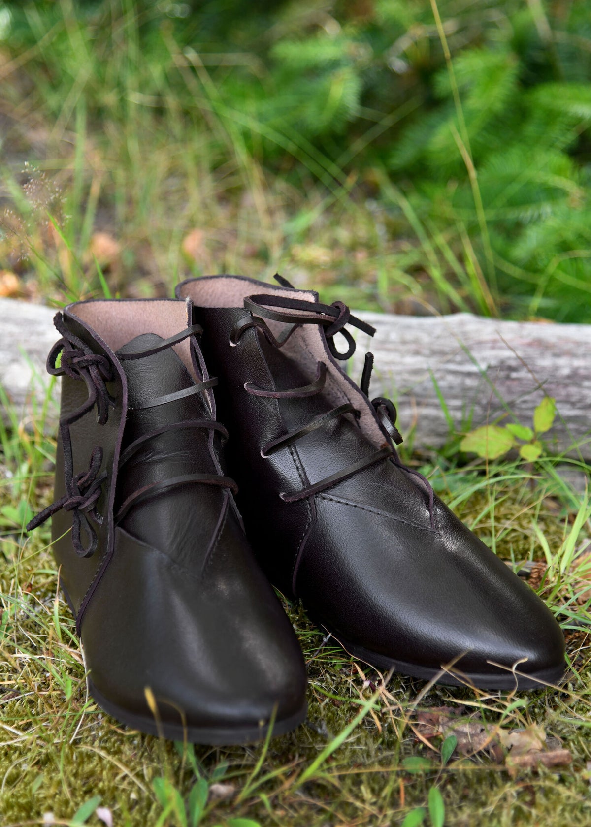 Ankle boots, 15th century, brown