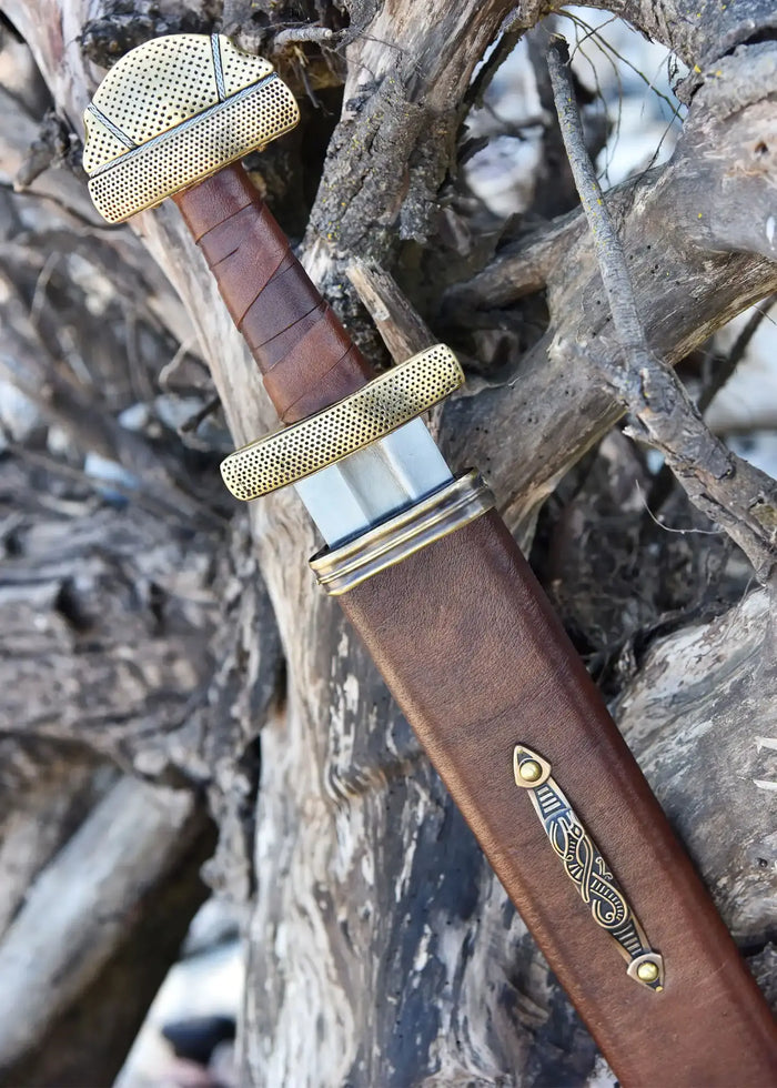 Rusvik Viking sword Petersen E1 Gnezdovo, semi-sharp
