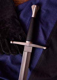 14th century broadsword, hand-and-a-half sword, sharp