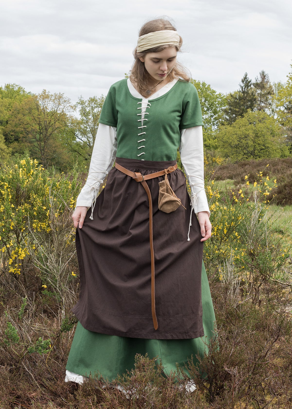 Apron Alianor, brown