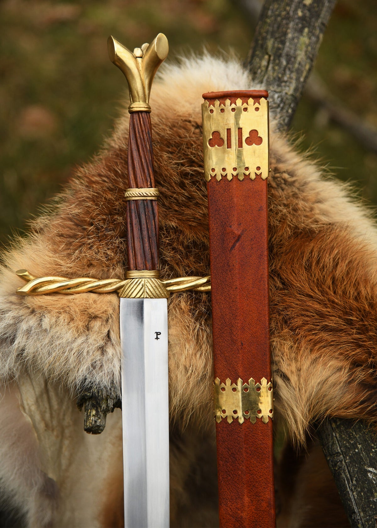 Medieval sword Oakeshott XVIII, semi-sharp